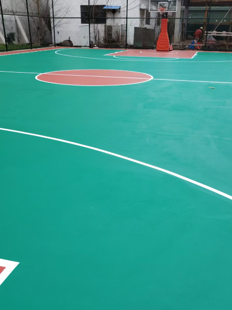 饶阳 球场长期使用易出现地面开裂